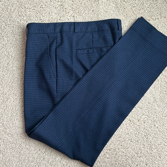 Excellent used condition Banana Republic, Ryan dress pants - Picture 1 of 4
